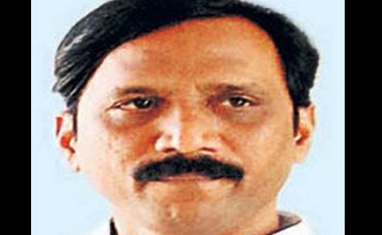“CM patronizing casteist officers”, says IAS officer Ramesh Thete