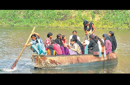 School  Girls  Schoolgirls  Boat  Girl Power  Madhya Pradesh  