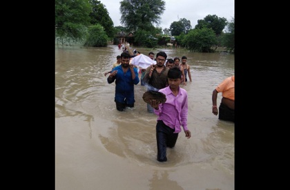 Madhya Pradesh  Poverty  Dalit  Last rites  Water  Flood  Harda